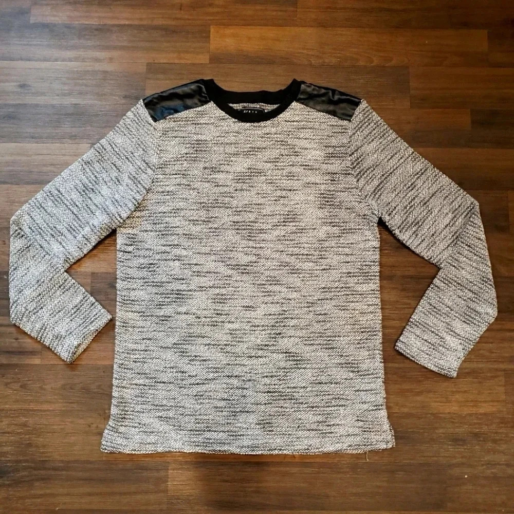 Mens Sweater Large Gray Pullover Faux Leather M